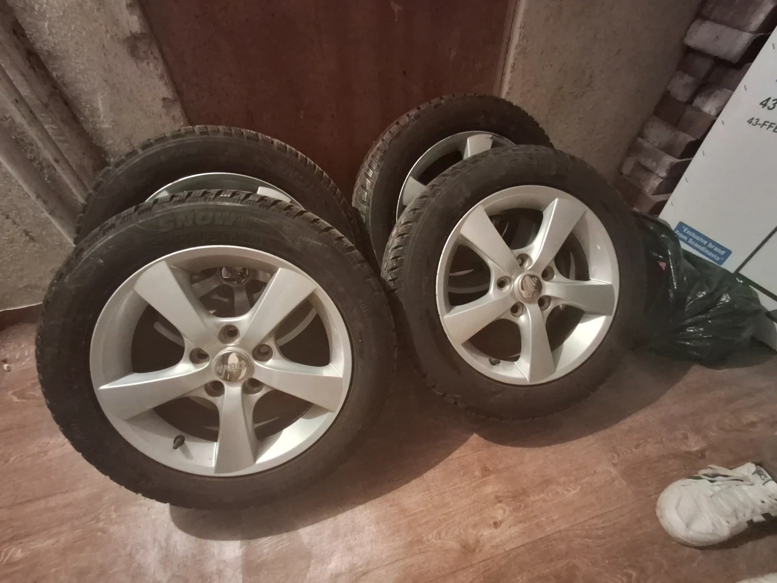���� � ������ 205/55R16 | Mobile.bg � ����������� 2
