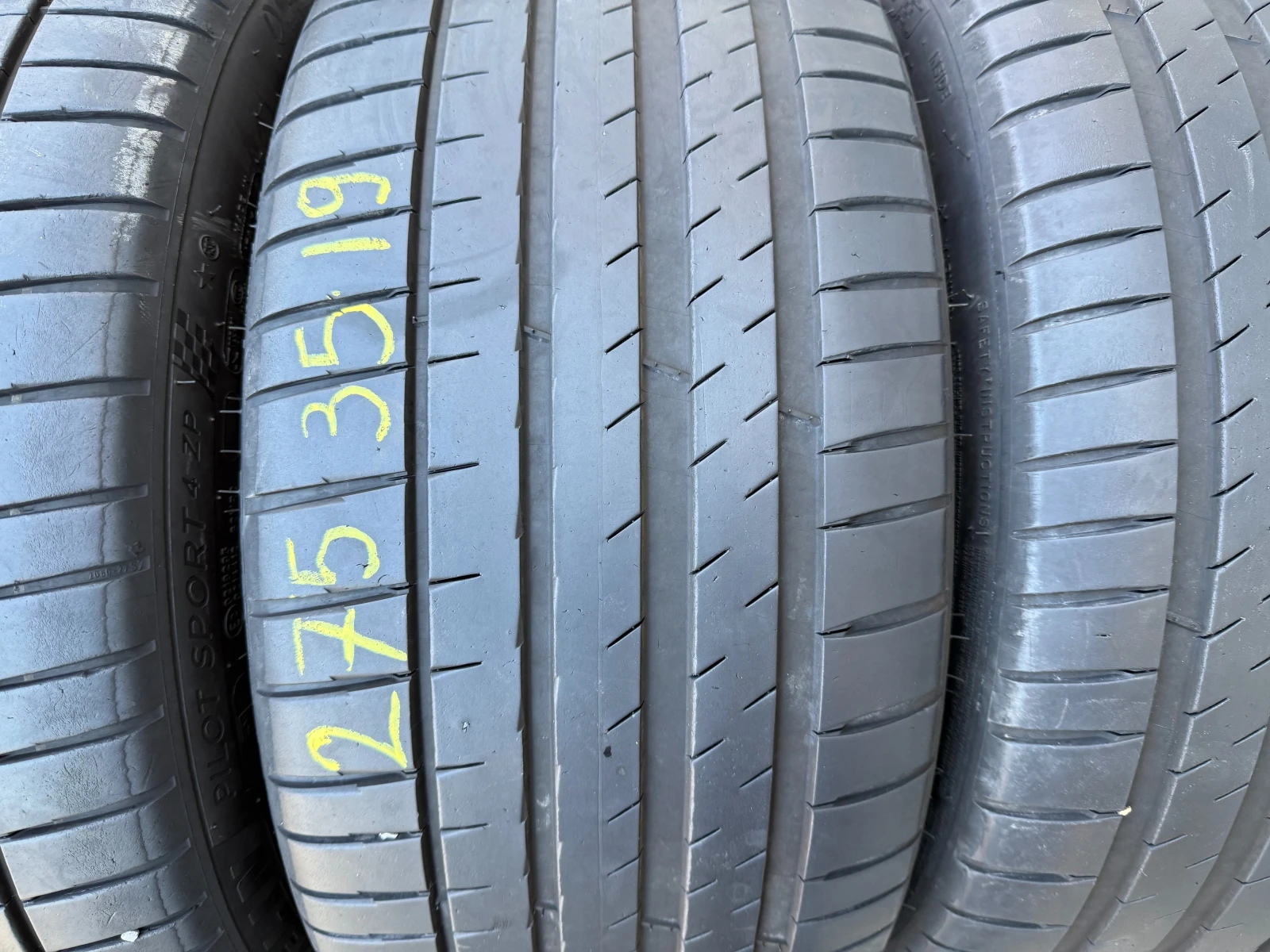 Гуми Летни 275/35R19, снимка 6 - Гуми и джанти - 53833080