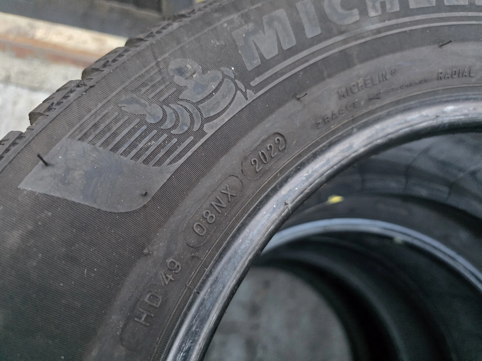 Гуми Зимни 215/60R16, снимка 7 - Гуми и джанти - 56662203