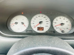 Renault Megane Coach, снимка 10