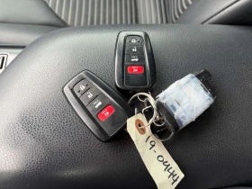 Toyota Camry * Hybrid * CARFAX * ПОДГРЕВ * KEYLESS * , снимка 11