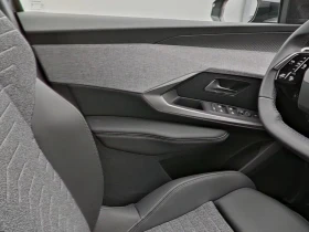 Peugeot 5008 PHEV/224HP/ALLURE/DSC7/360/LED/KLESS/CPLAY/535q, снимка 10