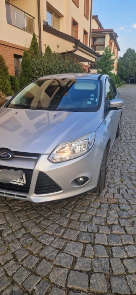 Ford Focus Със сервизна история, снимка 2