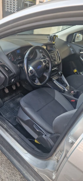 Ford Focus Със сервизна история, снимка 10