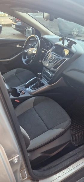 Ford Focus Със сервизна история, снимка 12