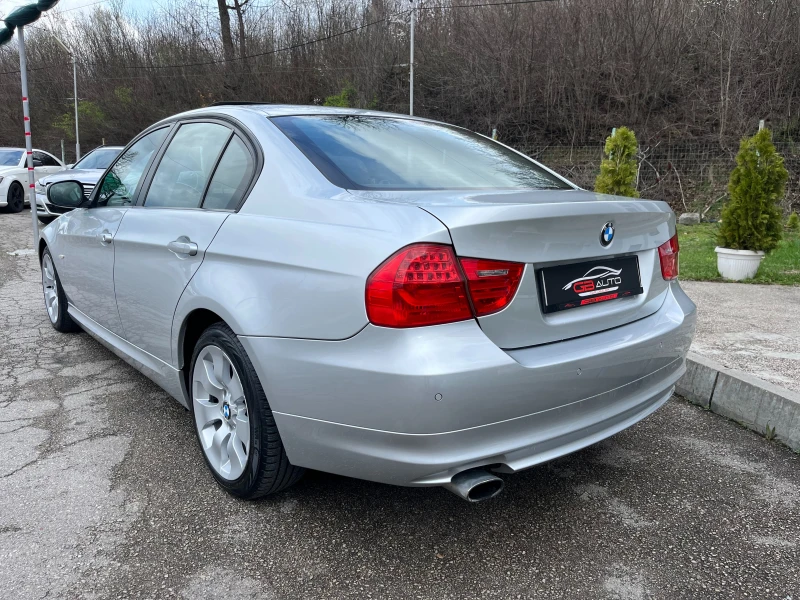 BMW 320 i FACELIFT, снимка 5 - Автомобили и джипове - 44893248