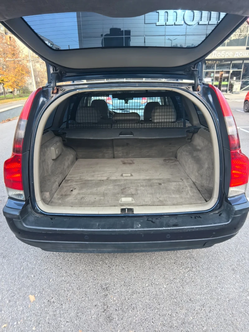 Volvo V70, снимка 6 - Автомобили и джипове - 52473742