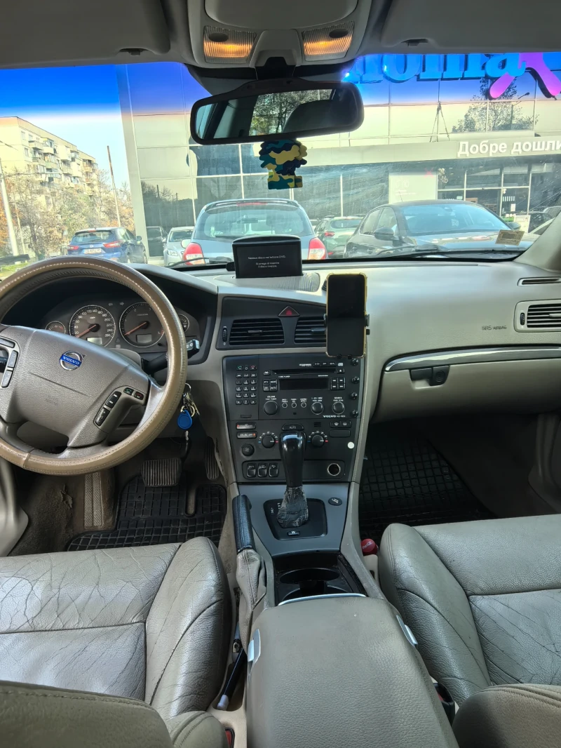 Volvo V70, снимка 8 - Автомобили и джипове - 52473742