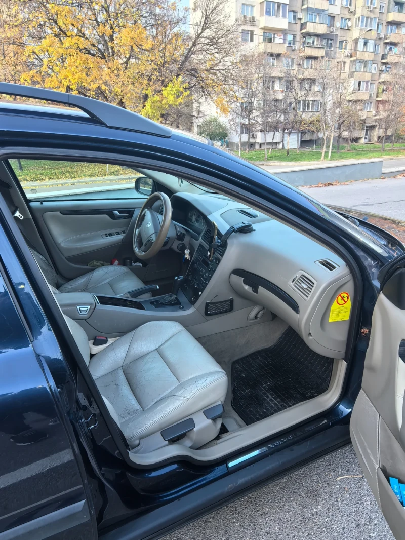 Volvo V70, снимка 5 - Автомобили и джипове - 52473742