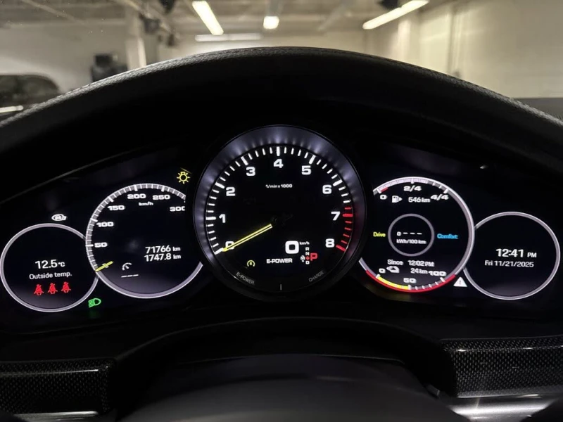 Porsche Panamera * 4* PLATINUM* EDITION* АвтоКредит* (ЦЕНА ДО БГ), снимка 7 - Автомобили и джипове - 52591005