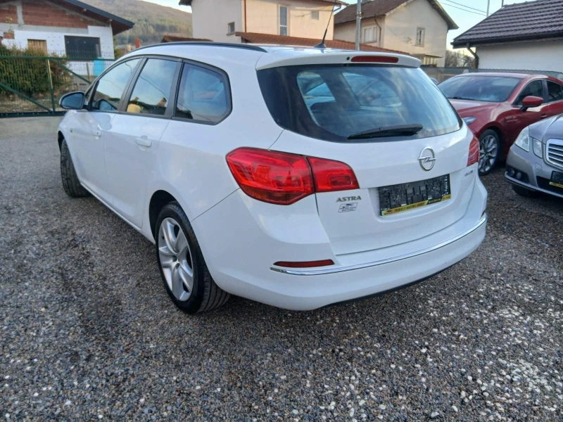 Opel Astra ST/1.3CDTI-95HP, снимка 4 - Автомобили и джипове - 52885174