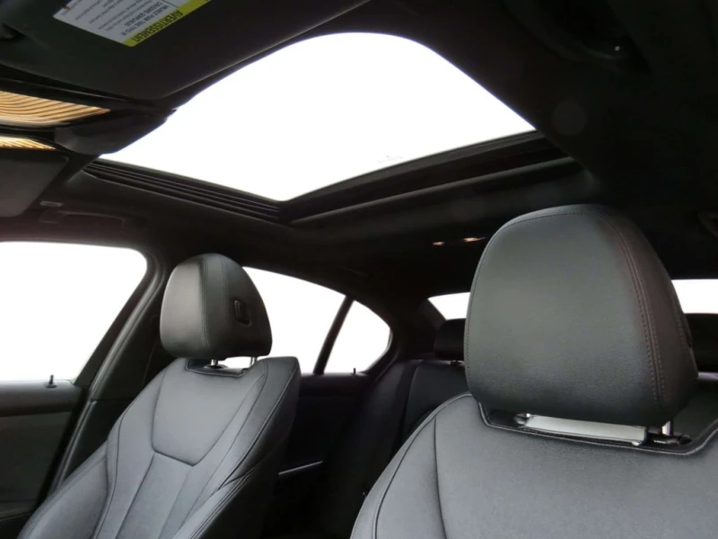 BMW 330 * xDrive * CARFAX * БЕЗ ПЪРВОНАЧАЛНА ВНОСКА, снимка 11 - Автомобили и джипове - 53234786