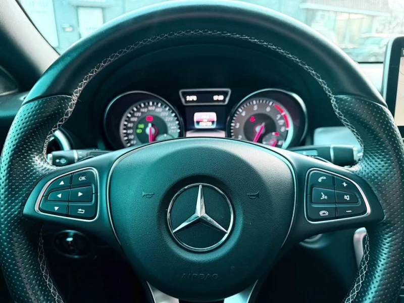 Mercedes-Benz CLA 250 AMG PACK * * CARFAX * * АВТОКРЕДИТ * * , снимка 12 - Автомобили и джипове - 53246143