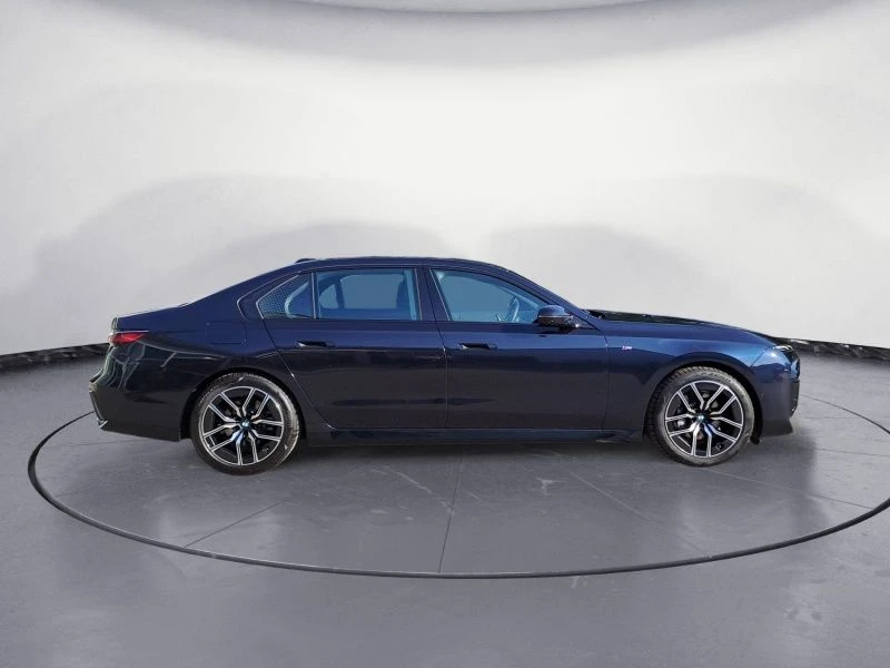 BMW 740 d/ xDrive/ M-SPORT/ PANO/ B&W/ 360/ , снимка 4 - Автомобили и джипове - 46845853