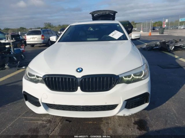 BMW 540 M* SPORT* ДИГИТАЛНО* ТАБЛО* 360КАМЕРА* LANE* ASSIS, снимка 8 - Автомобили и джипове - 53032189
