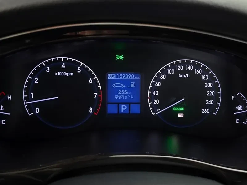 Hyundai Genesis 3.3, снимка 8 - Автомобили и джипове - 54618185