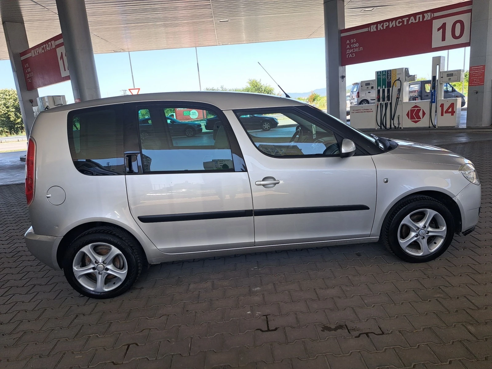 Skoda Roomster 1 4i16v 86ps.CNG ITALIA - изображение 9