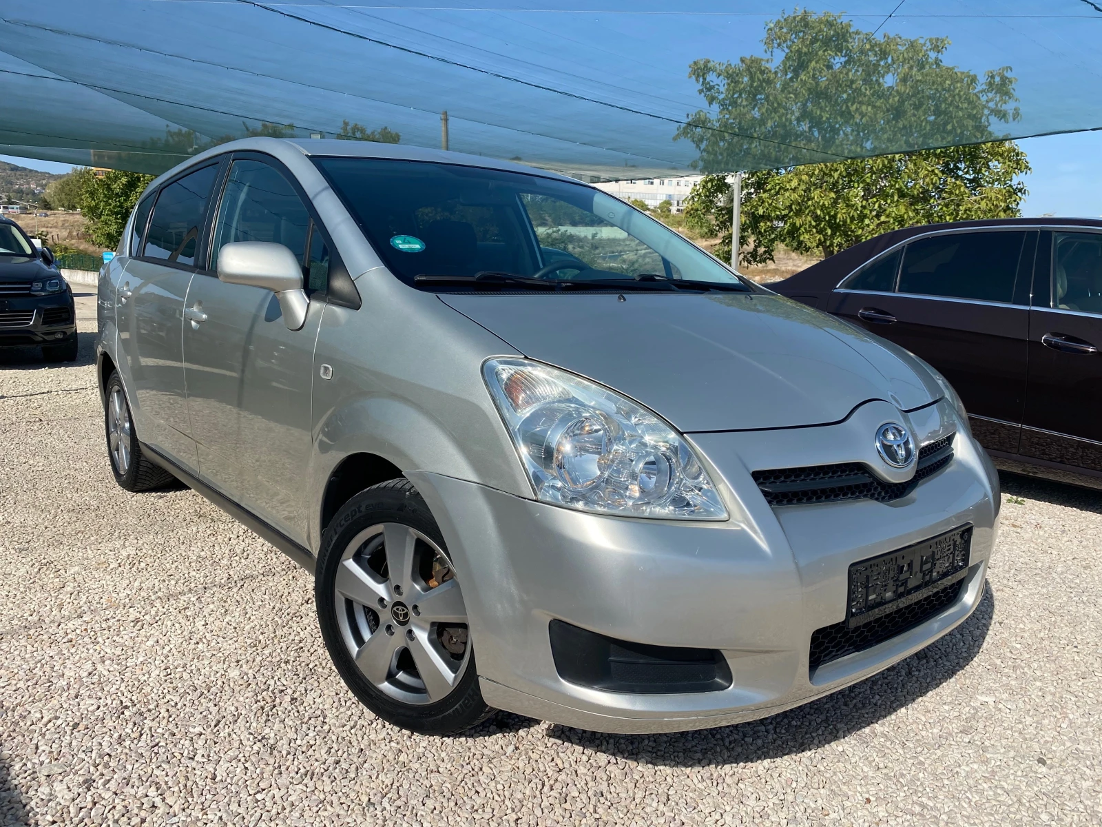 Toyota Corolla verso 2.2d4d, 6ск, FACELIFT, 6+ 1 - изображение 3