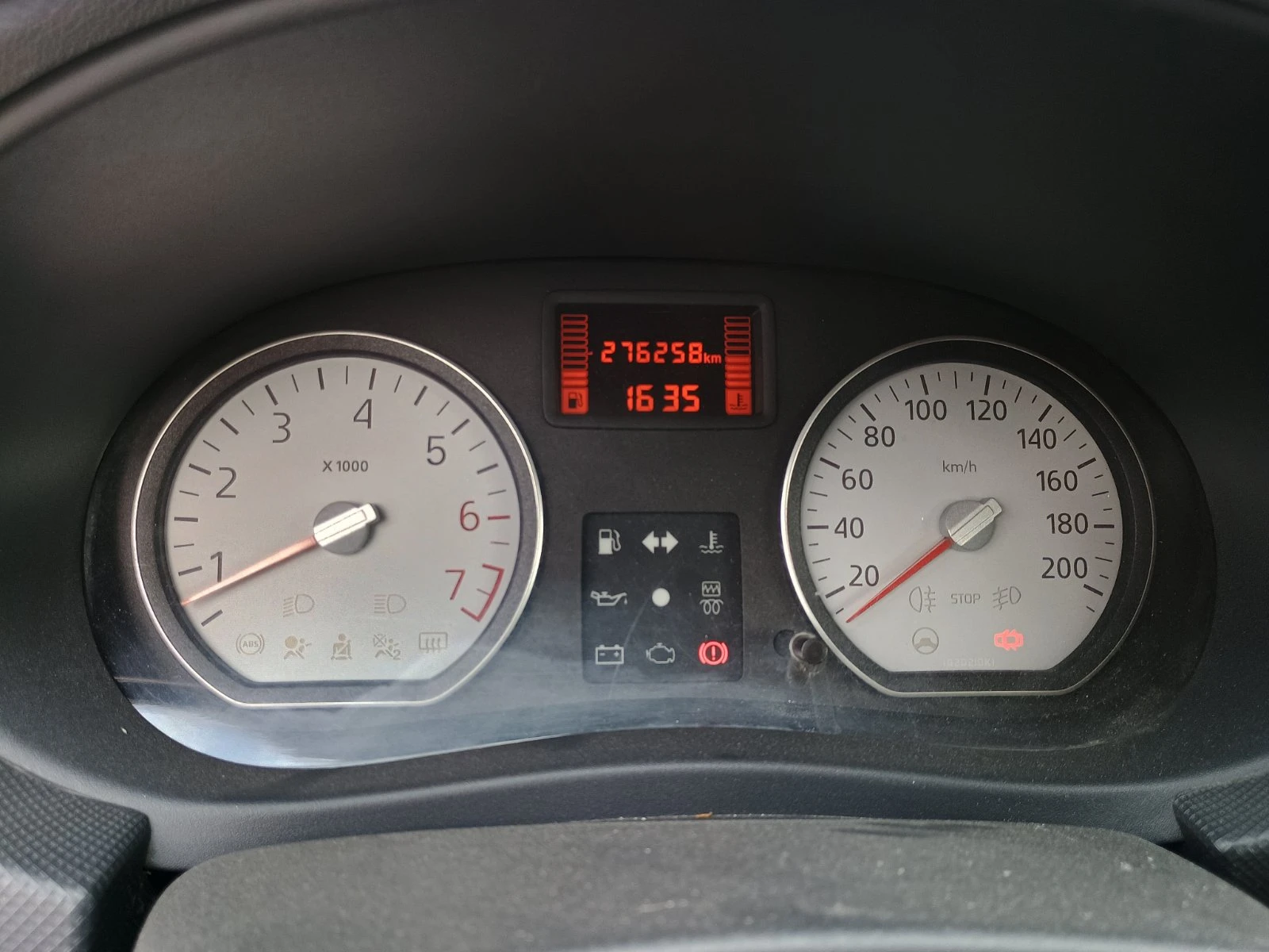 Dacia Sandero 1.4 Бензин/Газ - изображение 9