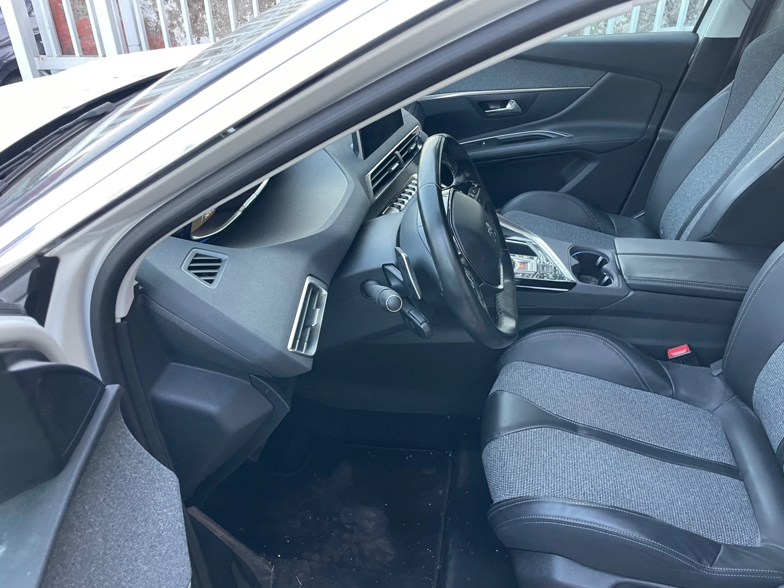 Peugeot 3008 BlueHDi 120 SeS EAT6 Allure EURO 6B | Mobile.bg   7