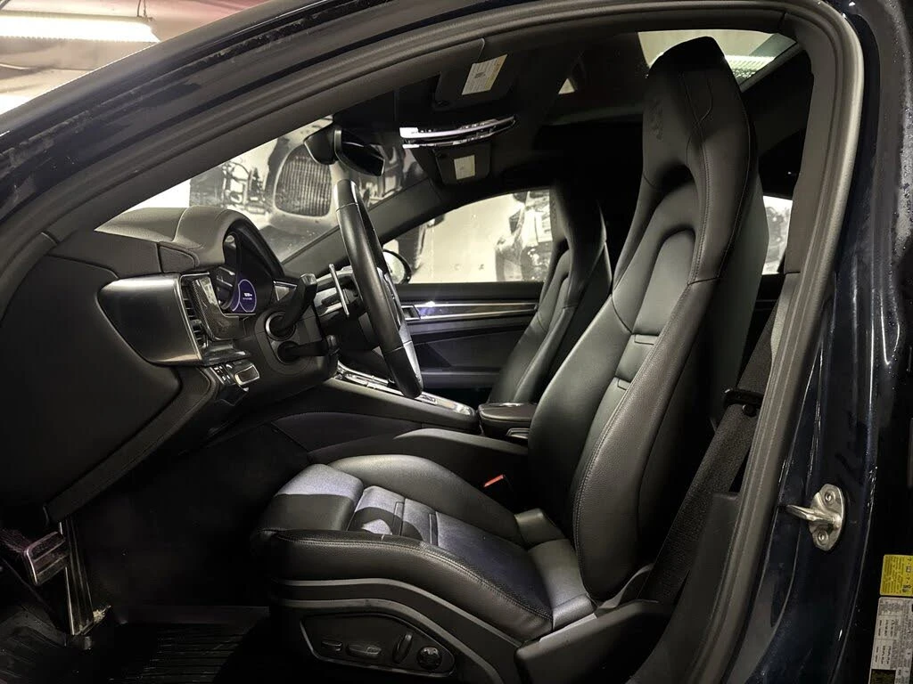 Porsche Panamera * 4* PLATINUM* EDITION* АвтоКредит* (ЦЕНА ДО БГ) - изображение 9