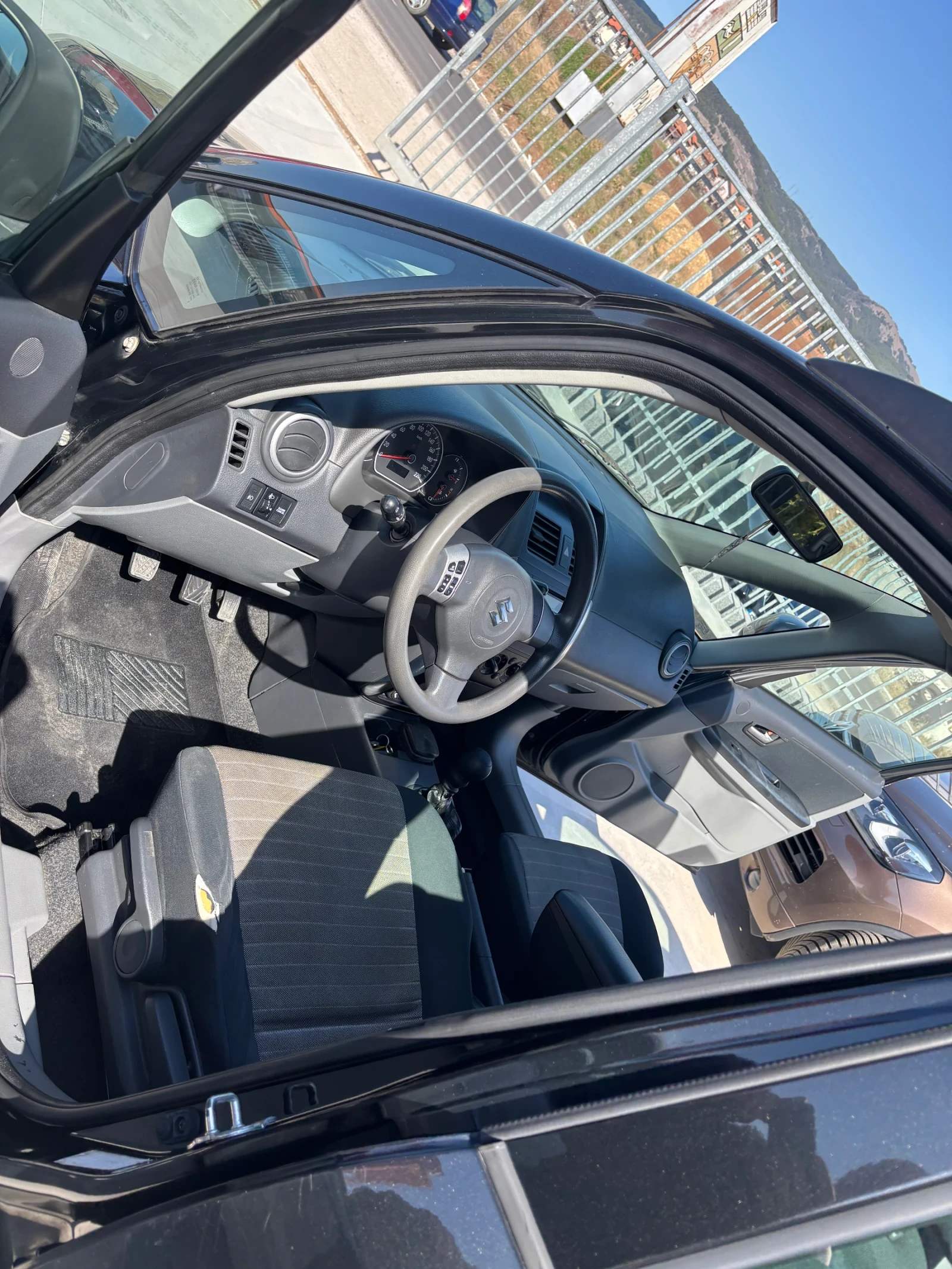 Suzuki SX4 1600 - изображение 10