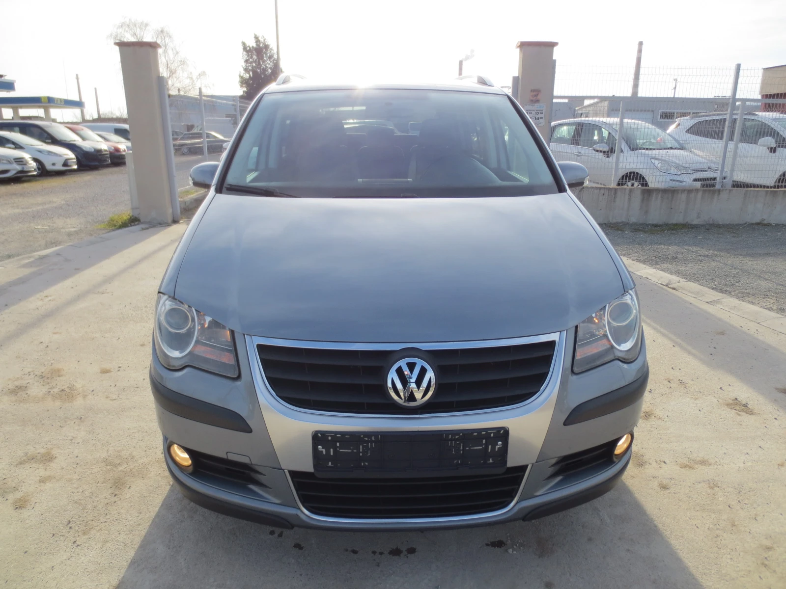 VW Touran 1.9 TDI* CROSS* 7ms., снимка 2 - Автомобили и джипове - 53799780