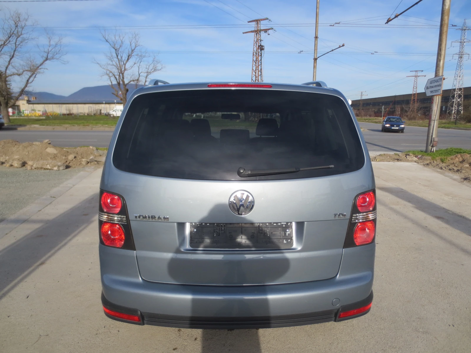 VW Touran 1.9 TDI* CROSS* 7ms., снимка 6 - Автомобили и джипове - 53799780