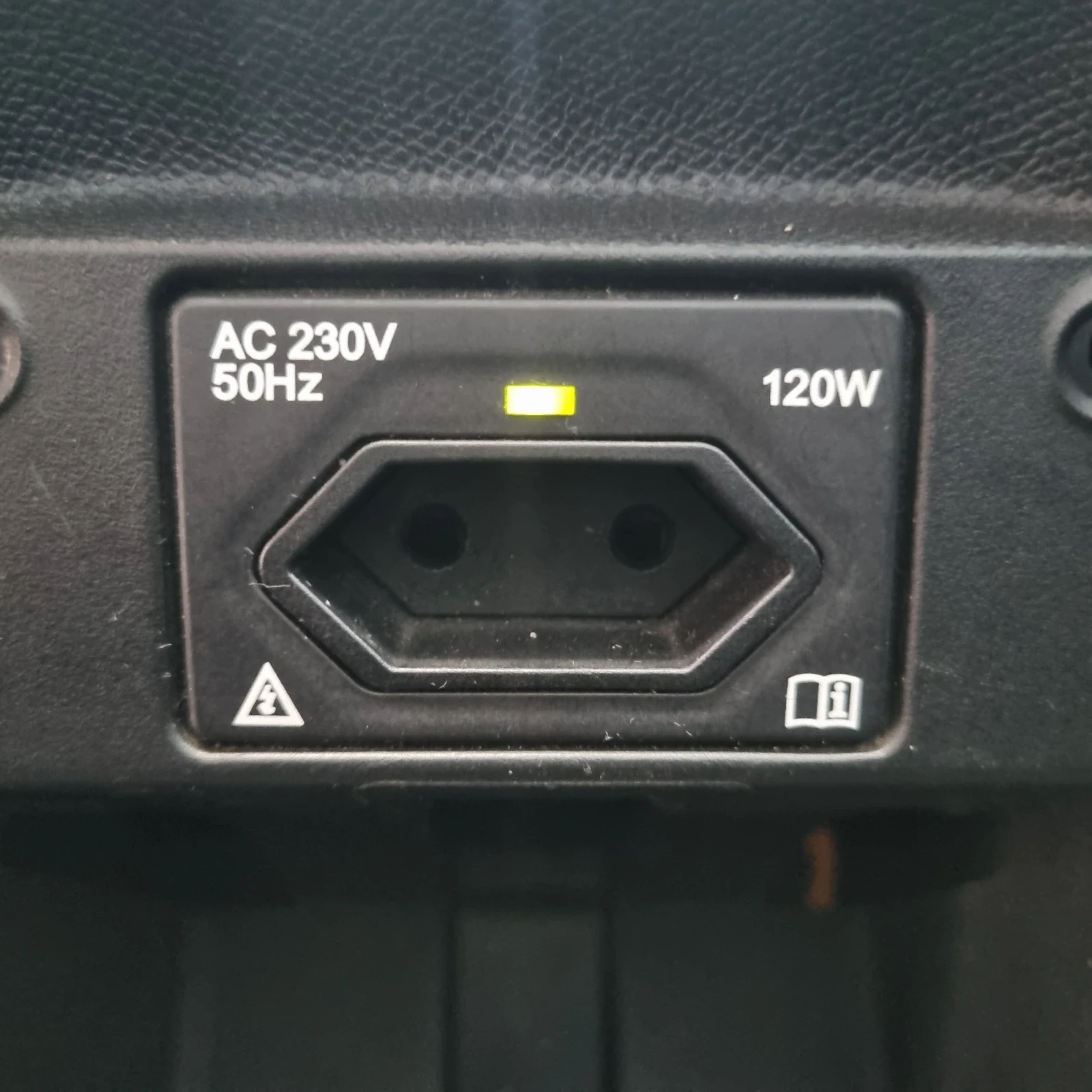 Peugeot 308 2.0 HDI 150 k.s ALLURE FULL LED, снимка 13 - Автомобили и джипове - 54158076