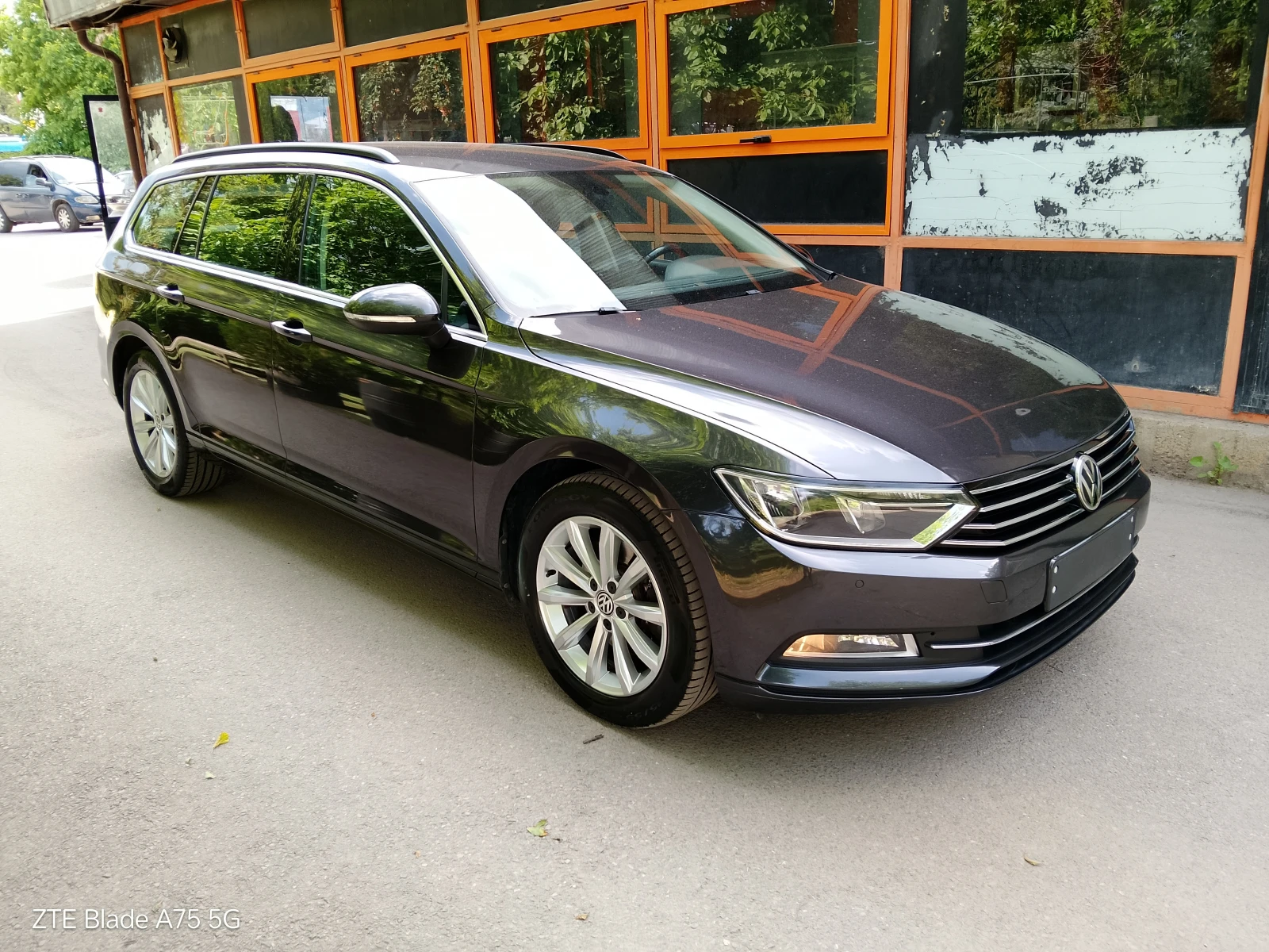 VW Passat 2.0 TDI, снимка 3 - Автомобили и джипове - 54875569