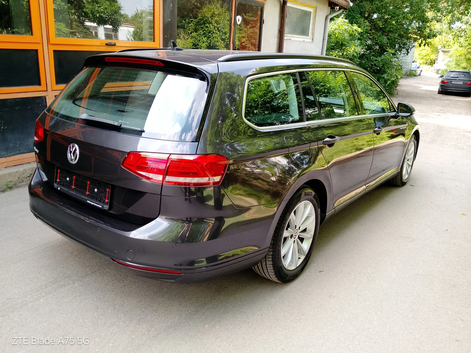 VW Passat 2.0 TDI, снимка 4 - Автомобили и джипове - 54875569