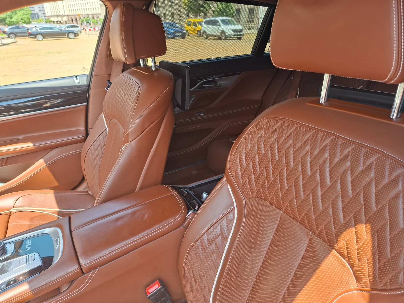 BMW 760, снимка 8 - Автомобили и джипове - 55010510
