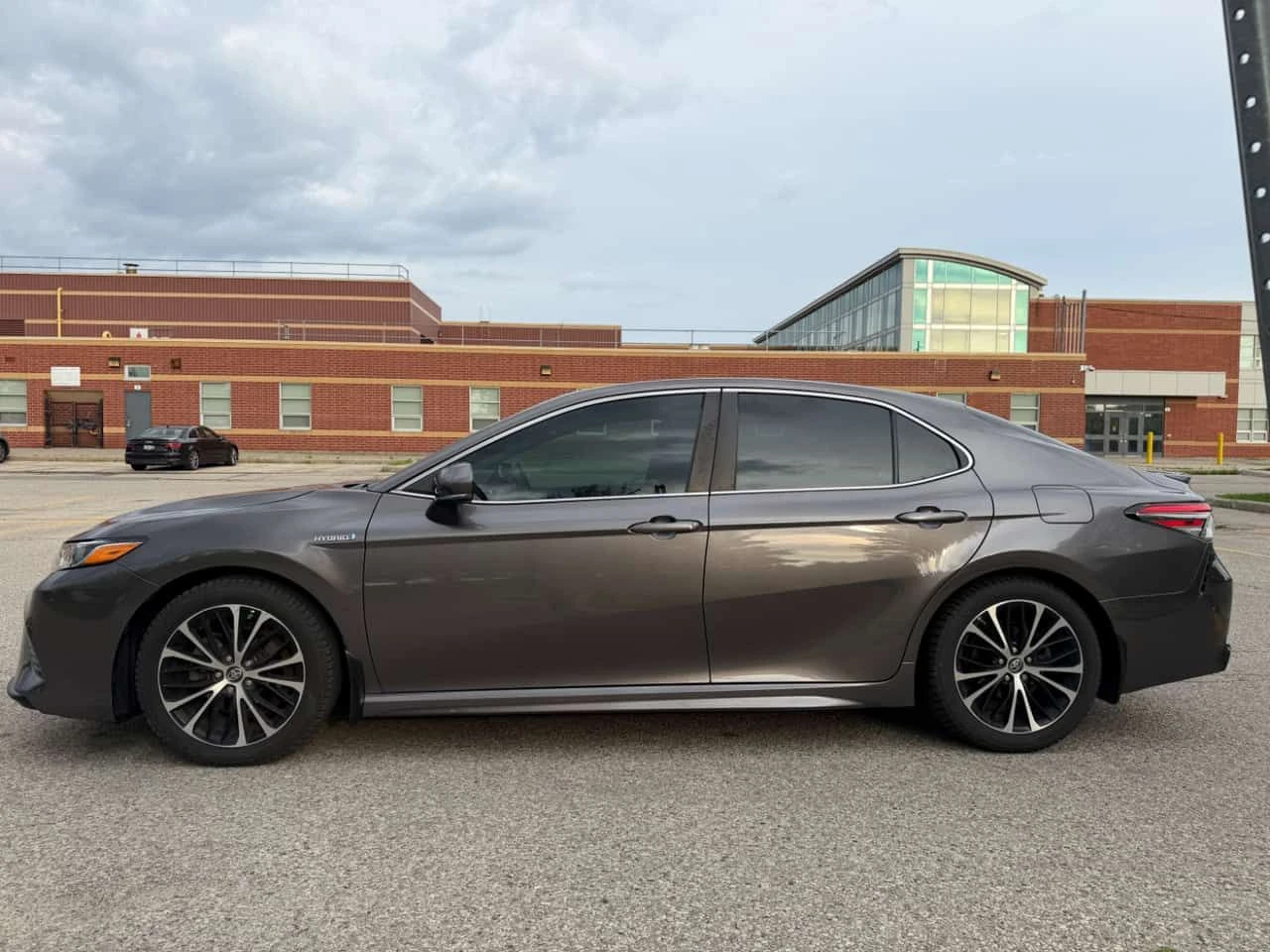 Toyota Camry * Hybrid * CARFAX * ПОДГРЕВ * KEYLESS * , снимка 2 - Автомобили и джипове - 55090502