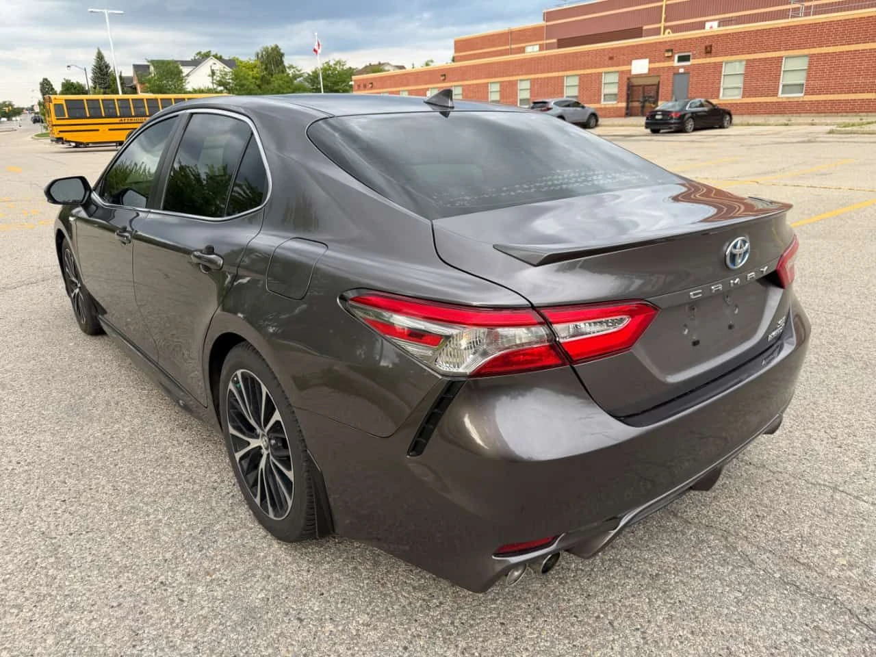 Toyota Camry * Hybrid * CARFAX * ПОДГРЕВ * KEYLESS * , снимка 13 - Автомобили и джипове - 55090502
