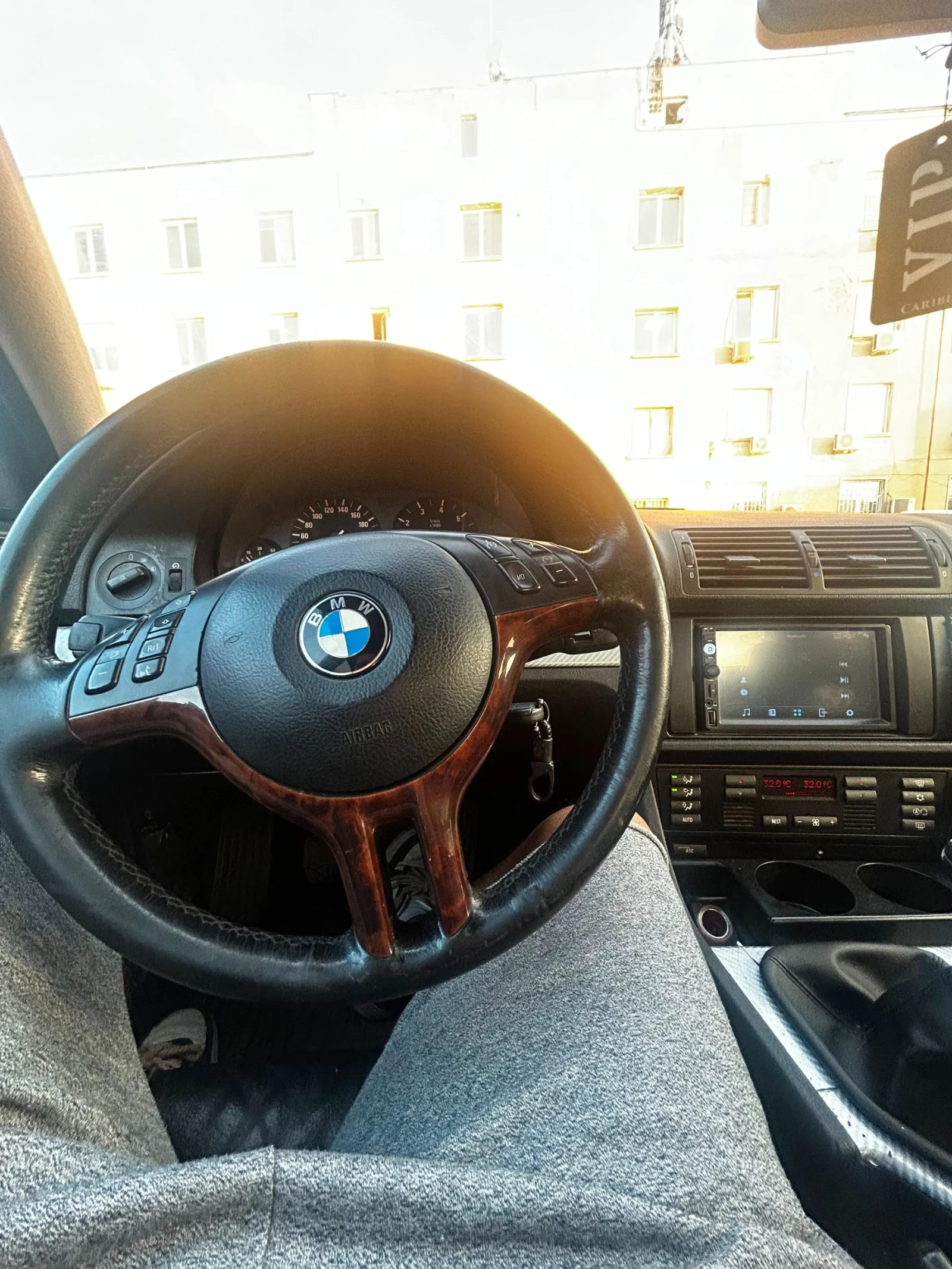 BMW 520, снимка 4 - Автомобили и джипове - 55365402