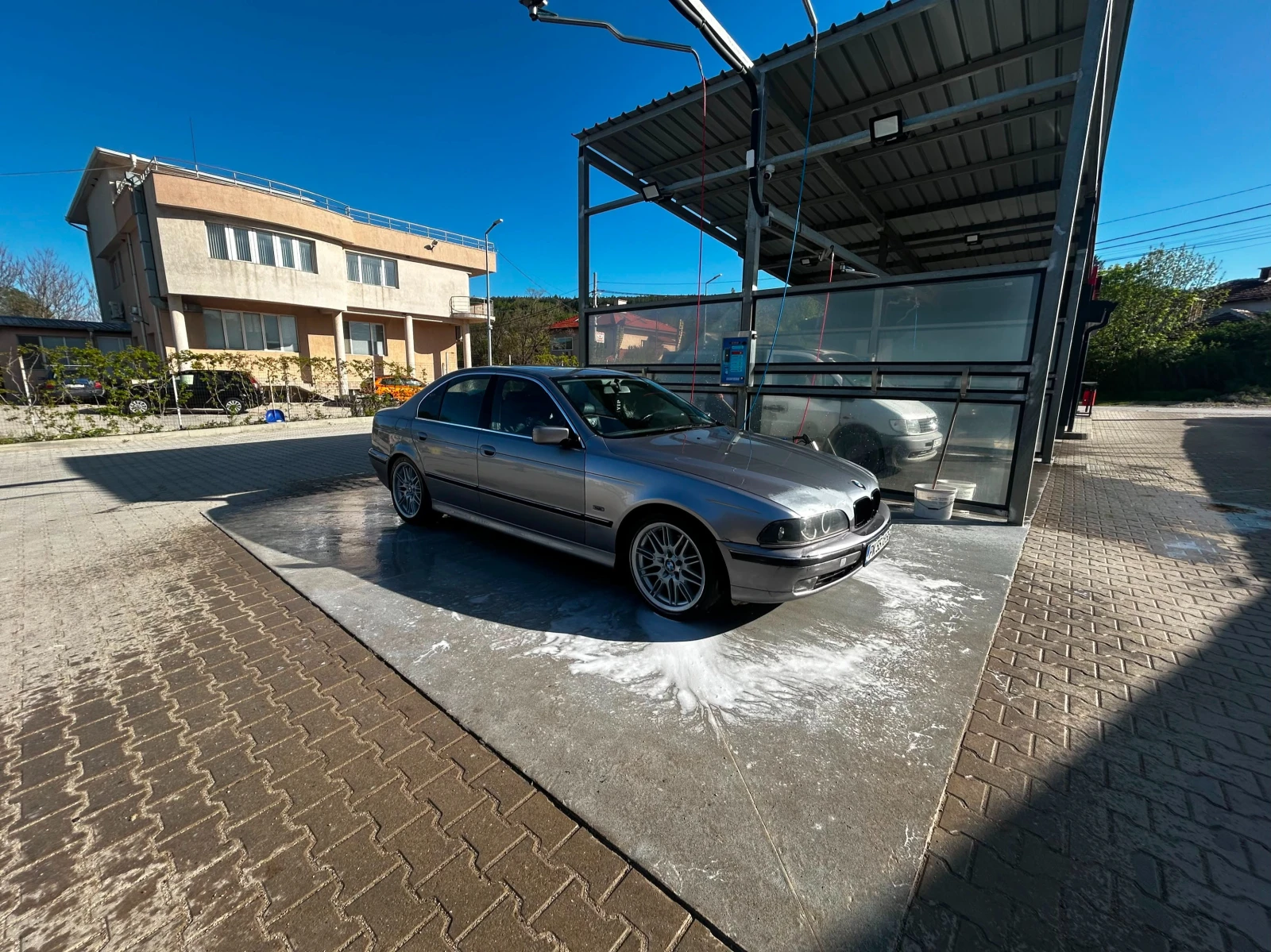 BMW 520, снимка 5 - Автомобили и джипове - 55365402