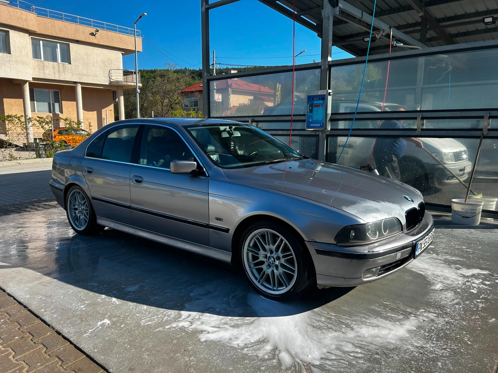 BMW 520