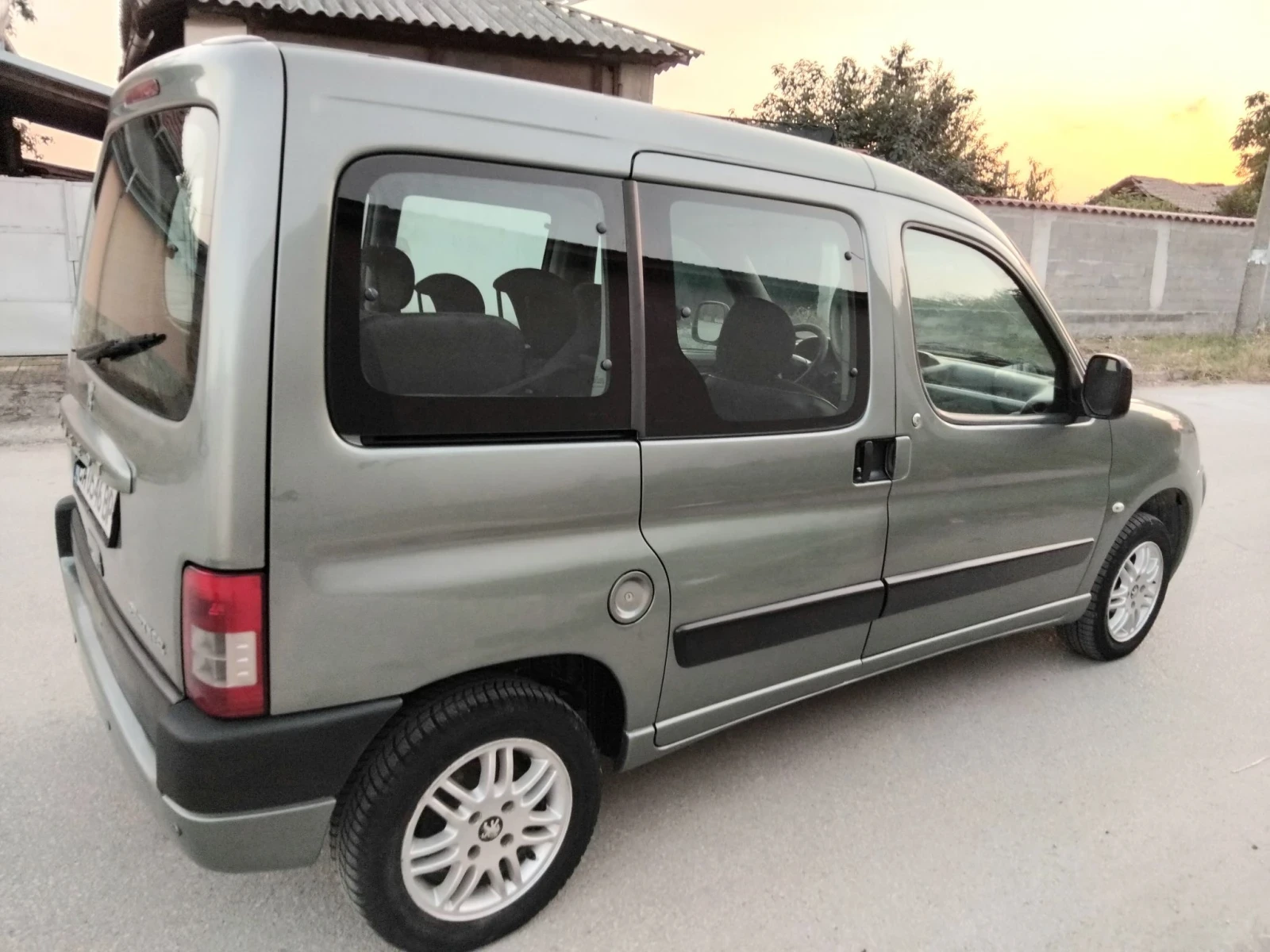 Peugeot Partner 1.9.68к+ КЛИМА 2006г , снимка 4 - Автомобили и джипове - 55598900