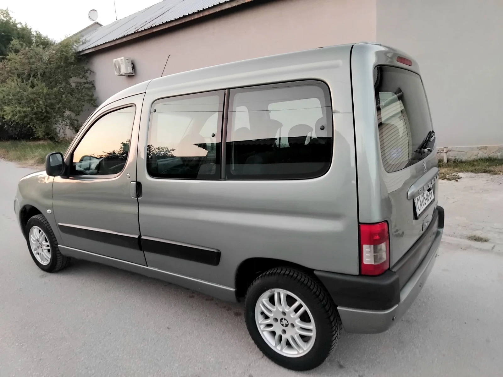 Peugeot Partner 1.9.68к+ КЛИМА 2006г , снимка 6 - Автомобили и джипове - 55598900