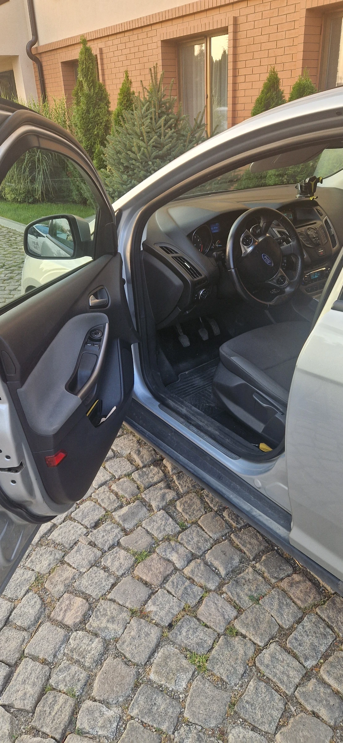 Ford Focus Със сервизна история, снимка 14 - Автомобили и джипове - 55652526