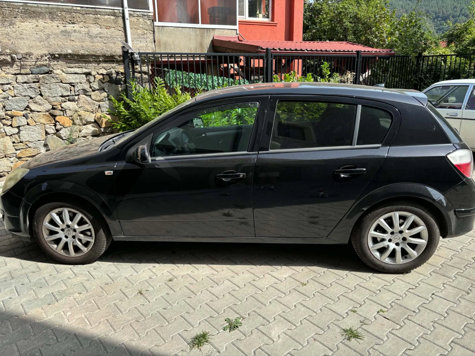 Opel Astra 1.9 cdti, снимка 3 - Автомобили и джипове - 55852978