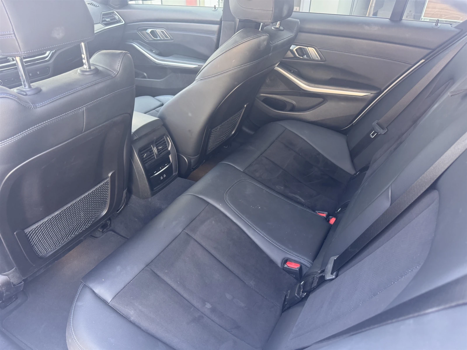 BMW 318 Sedan (MX), снимка 12 - Автомобили и джипове - 56074532