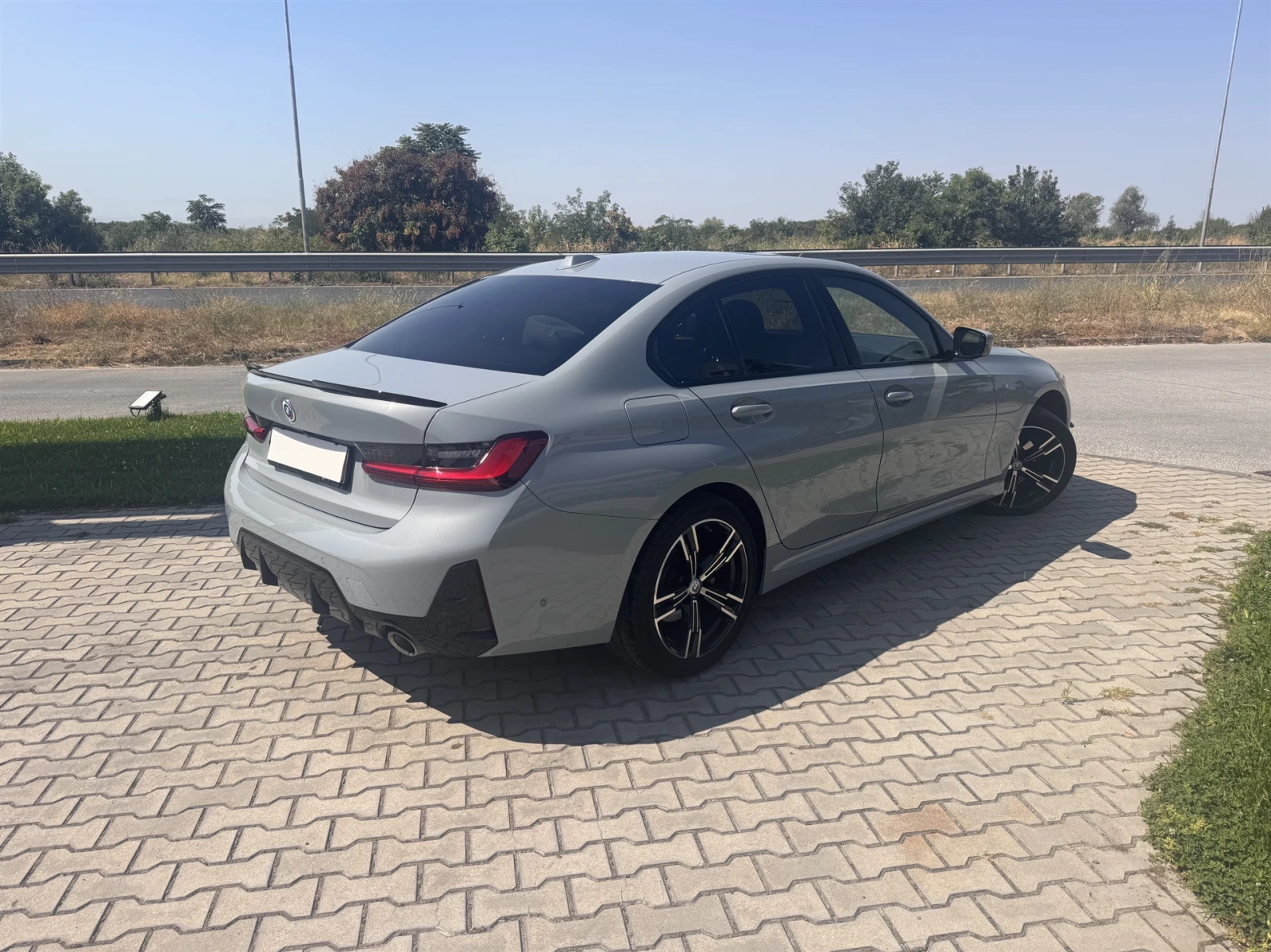 BMW 318 Sedan (MX), снимка 2 - Автомобили и джипове - 56074532