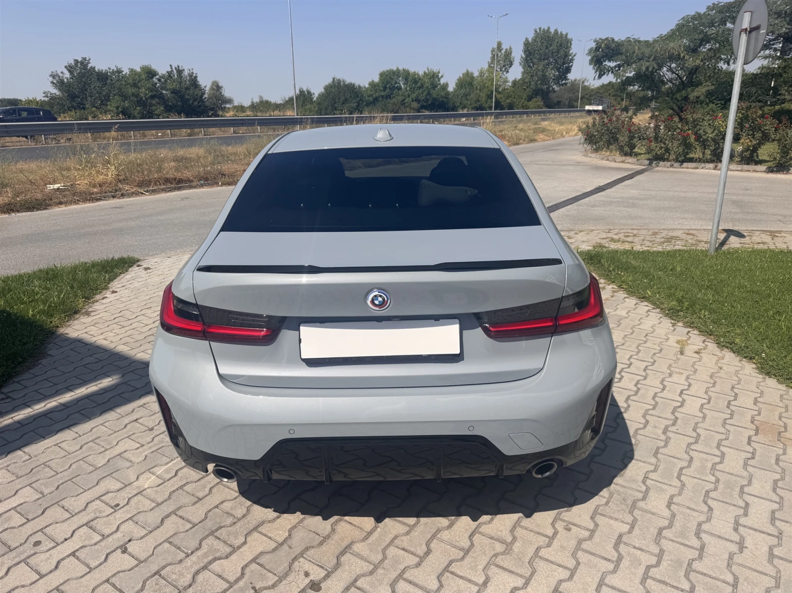 BMW 318 Sedan (MX), снимка 9 - Автомобили и джипове - 56074532