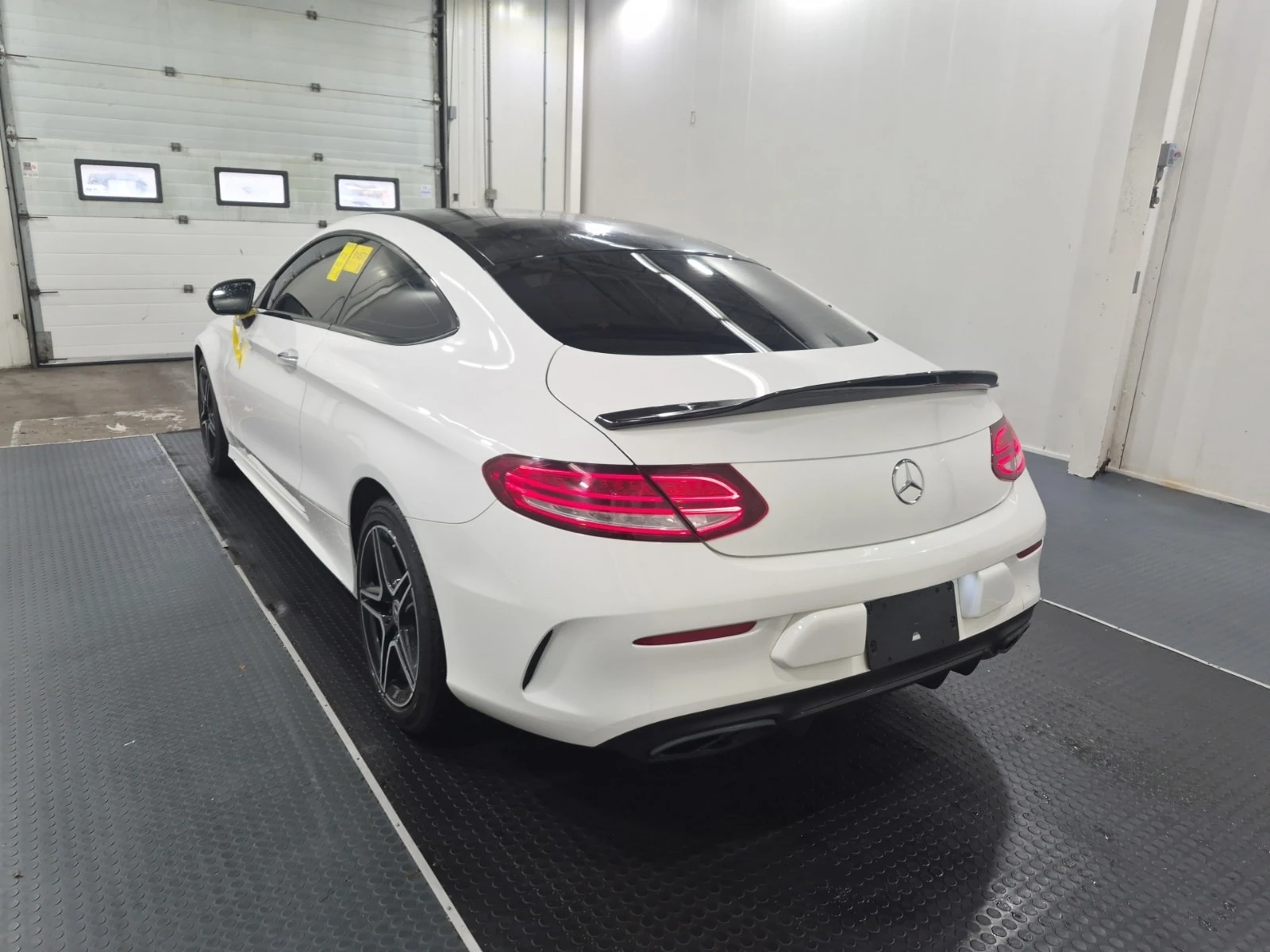 Mercedes-Benz C 300 * CARFAX * АВТОКРЕДИТ* , снимка 4 - Автомобили и джипове - 56082848