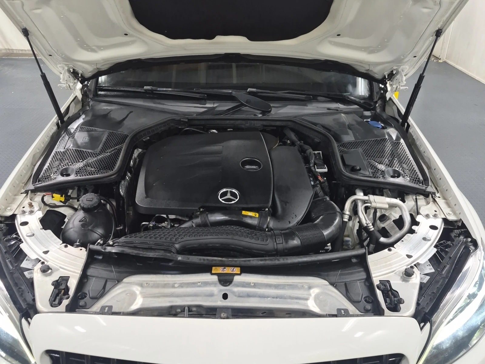 Mercedes-Benz C 300 * CARFAX * АВТОКРЕДИТ* , снимка 16 - Автомобили и джипове - 56082848