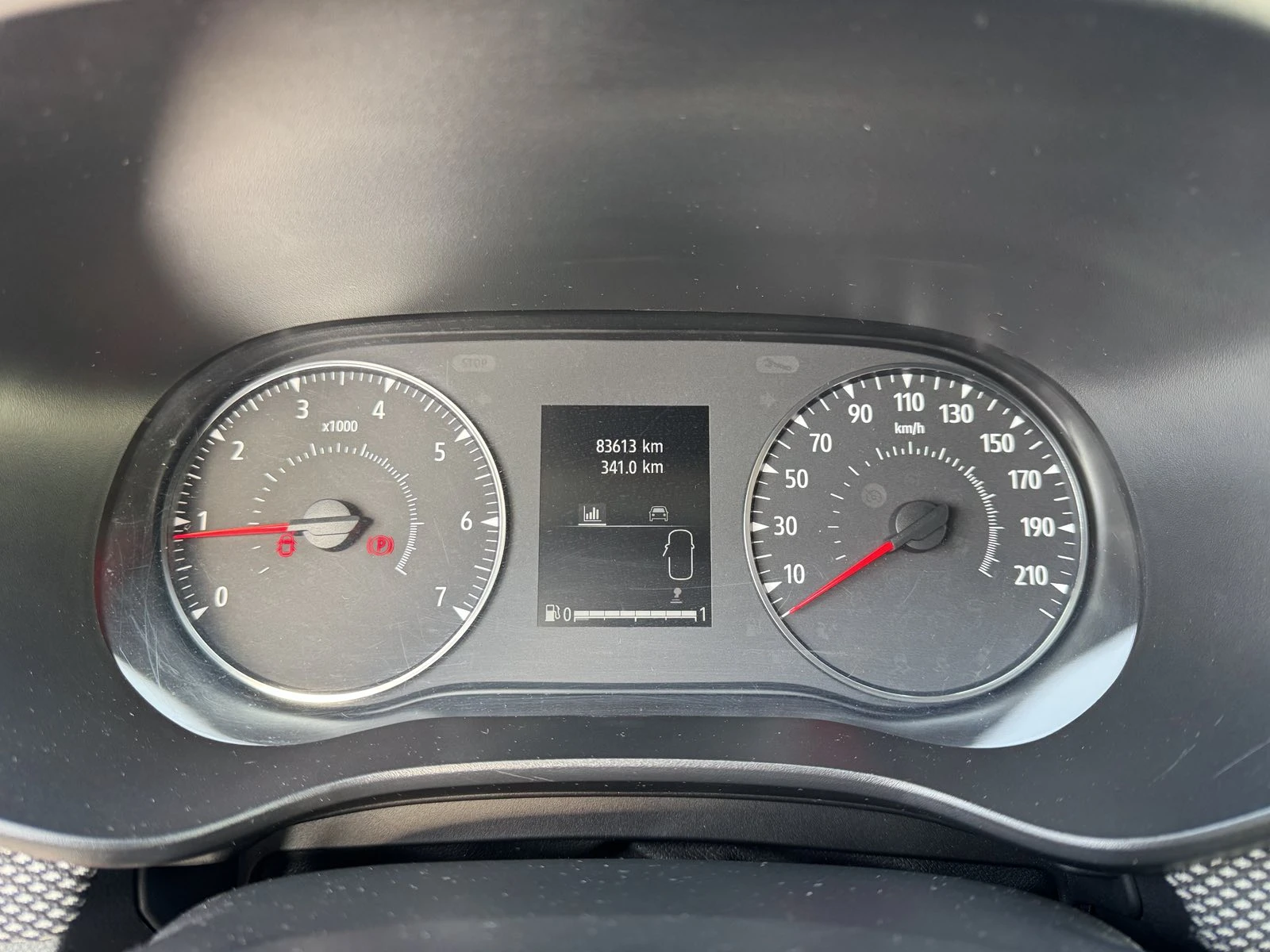 Dacia Jogger 1.0Tce 6+ 1 EXTREME, снимка 15 - Автомобили и джипове - 56576666