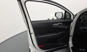 Kia Sportage 1.6 HYBRID, снимка 16