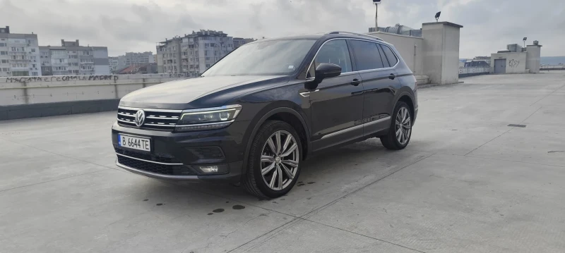 VW Tiguan 2.0 TDI * KAM* NAVI* DISTRONIK* ПЕРФЕКТЕН!!!, снимка 1 - Автомобили и джипове - 48446016