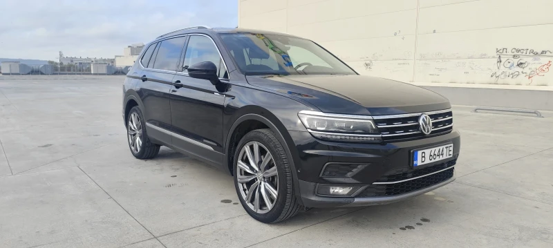 VW Tiguan 2.0 TDI * KAM* NAVI* DISTRONIK* ПЕРФЕКТЕН!!!, снимка 2 - Автомобили и джипове - 48446016